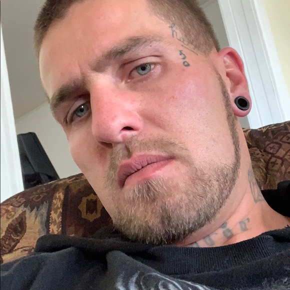 Meet your Posher, Dustin - Picture 1 of 1